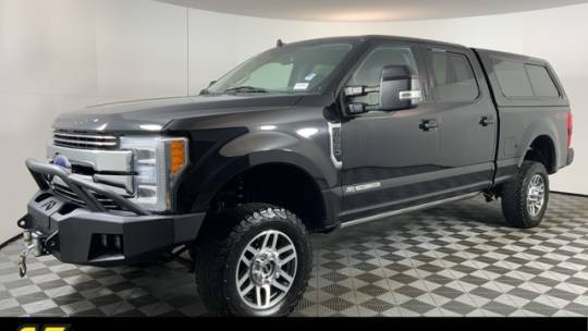2019 Ford Super Duty F-350 Lariat — Pickup Truck — 68,442 mi — Marysville, WA