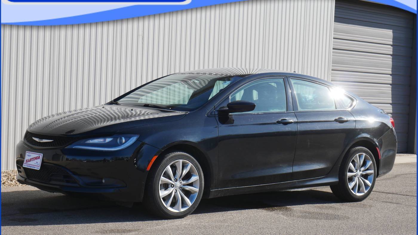 2016 Chrysler 200 S