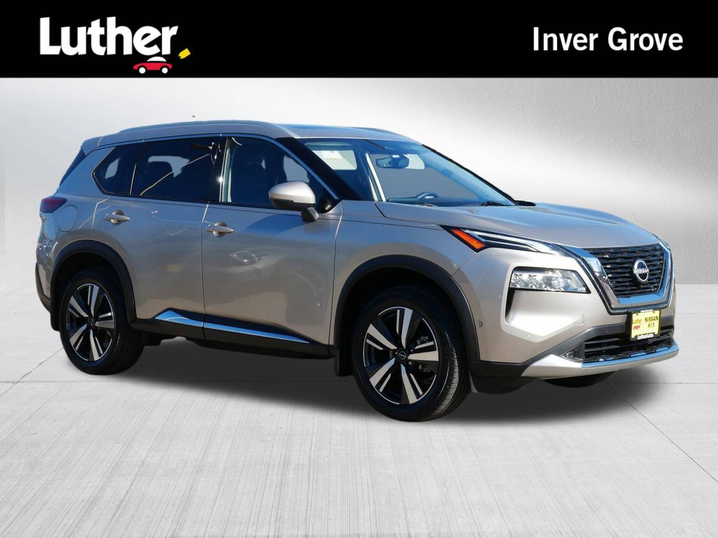 2022 Nissan Rogue Platinum — SUV — 15,905 mi — Inver Grove Heights, MN