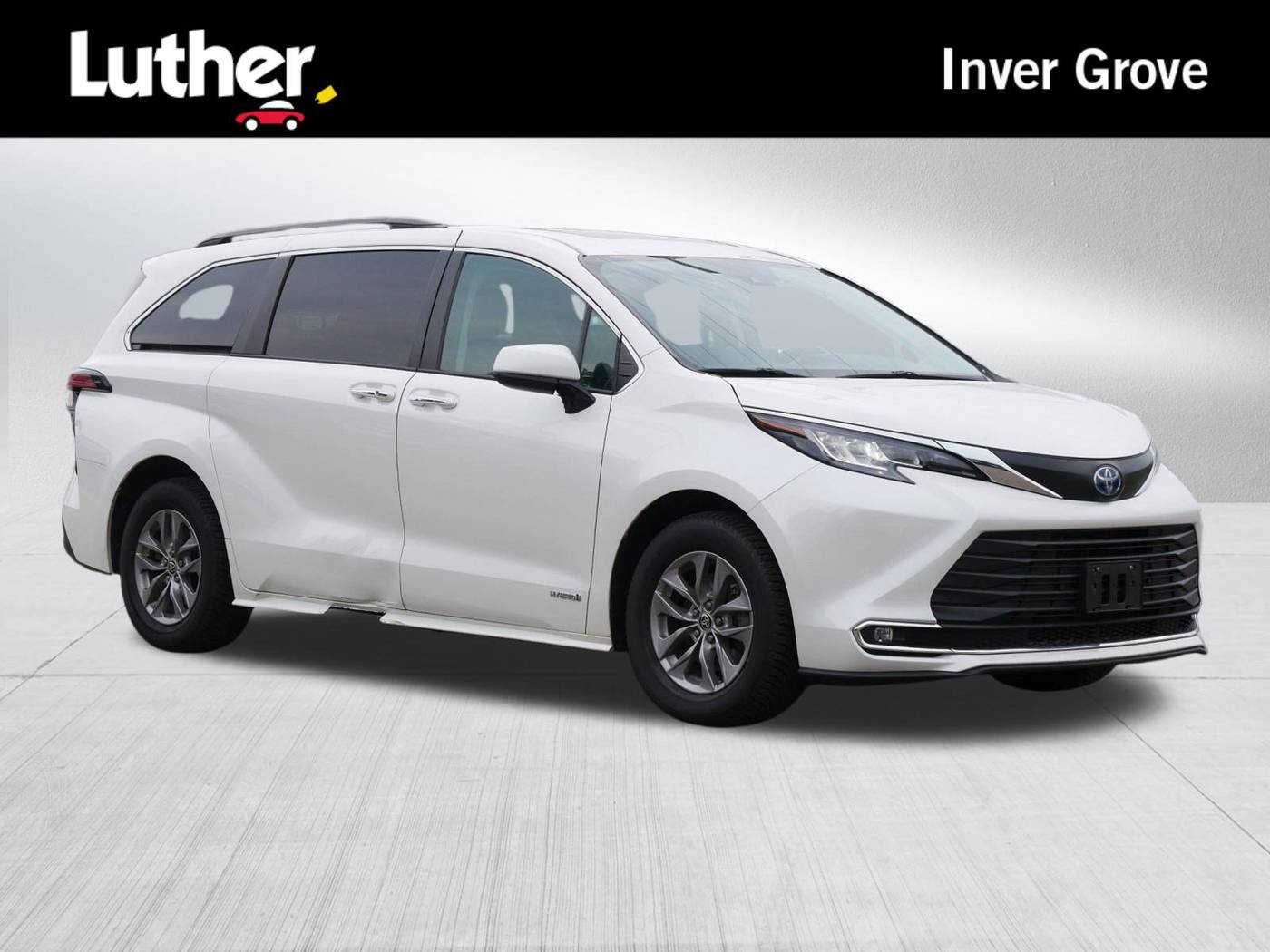 2021 Toyota Sienna XLE — Minivan — 66,981 mi — Inver Grove Heights, MN