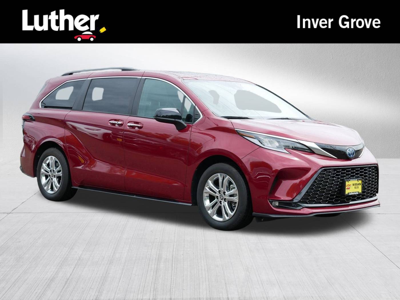 2022 Toyota Sienna XSE — Minivan — 16,137 mi — Inver Grove Heights, MN