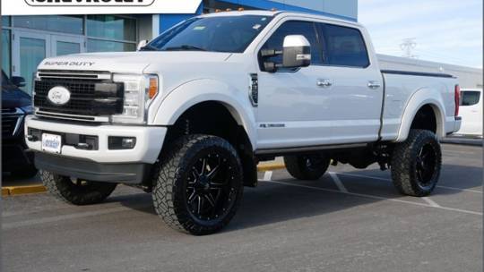 2017 Ford Super Duty F-350 Platinum — Pickup Truck — 97,775 mi — Roseville, MN