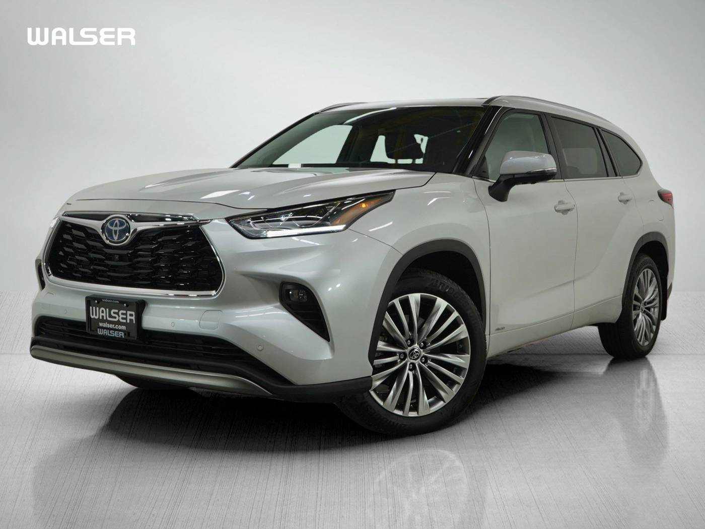 2023 Toyota Highlander Hybrid Platinum — SUV — 6,324 mi — Bloomington, MN