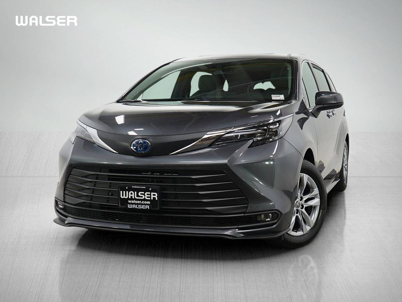 2025 Toyota Sienna XLE — Minivan — 3,485 mi — Bloomington, MN