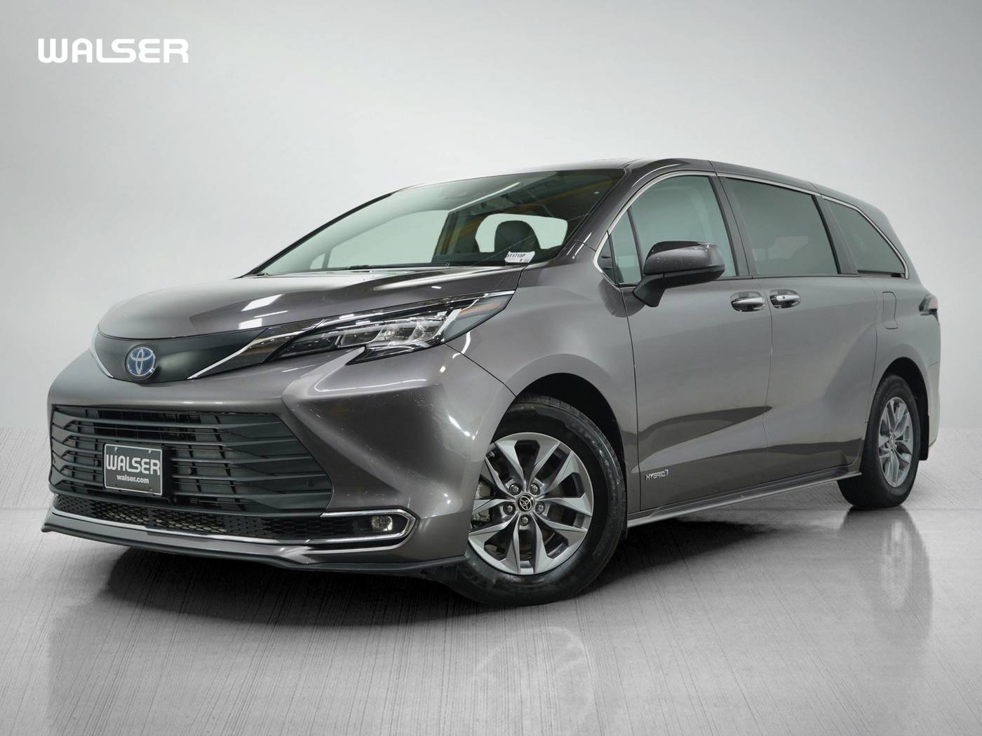 2021 Toyota Sienna XLE — Minivan — 28,317 mi — Bloomington, MN