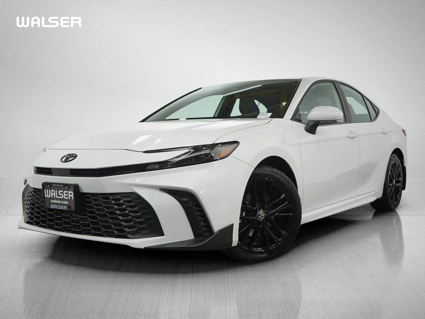 2025 Toyota Camry SE — Sedan — 5,654 mi — Bloomington, MN