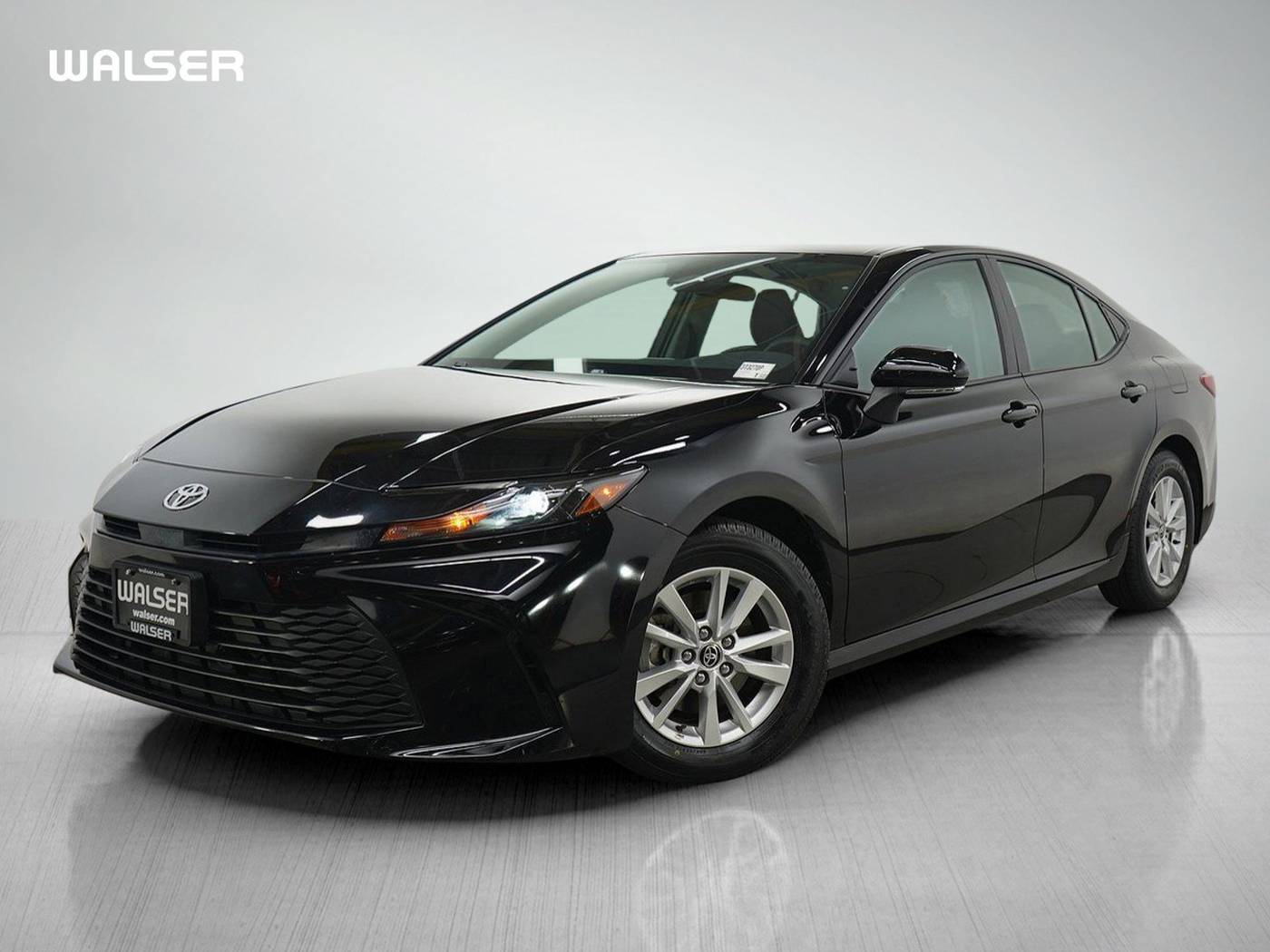 2025 Toyota Camry Hybrid XLE — Sedan — 25,916 mi — Bloomington, MN