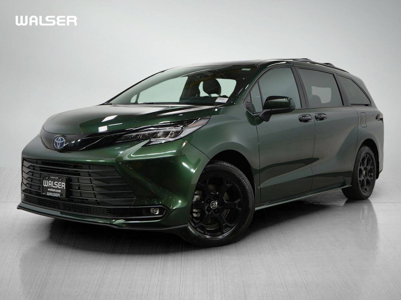 2025 Toyota Sienna Woodland Edition — Minivan — 7,644 mi — Bloomington, MN