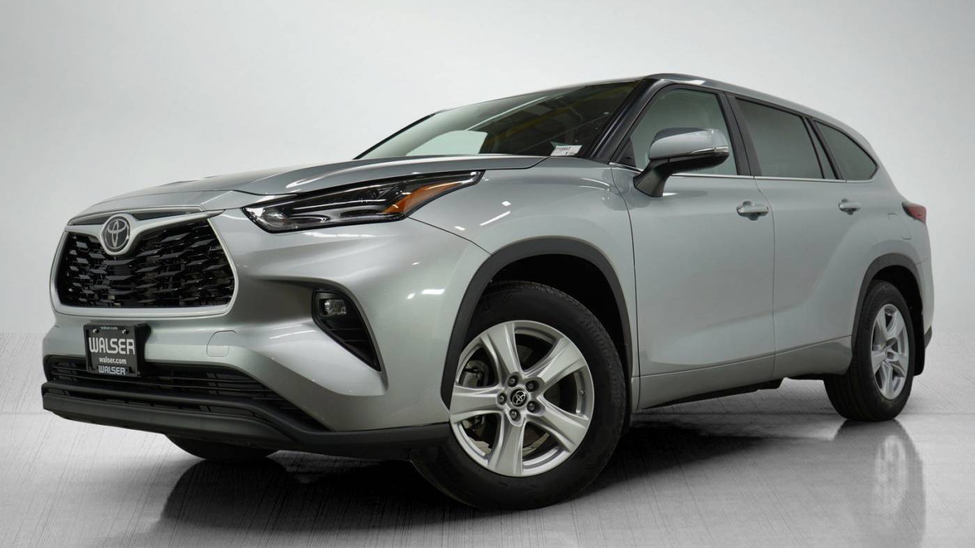 2023 Toyota Highlander LE — SUV — 23,583 mi — Bloomington, MN