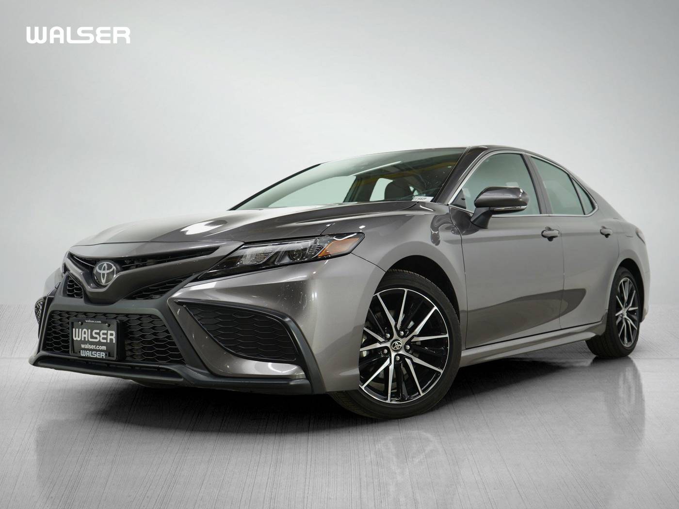 2024 Toyota Camry SE — Sedan — 20,150 mi — Bloomington, MN
