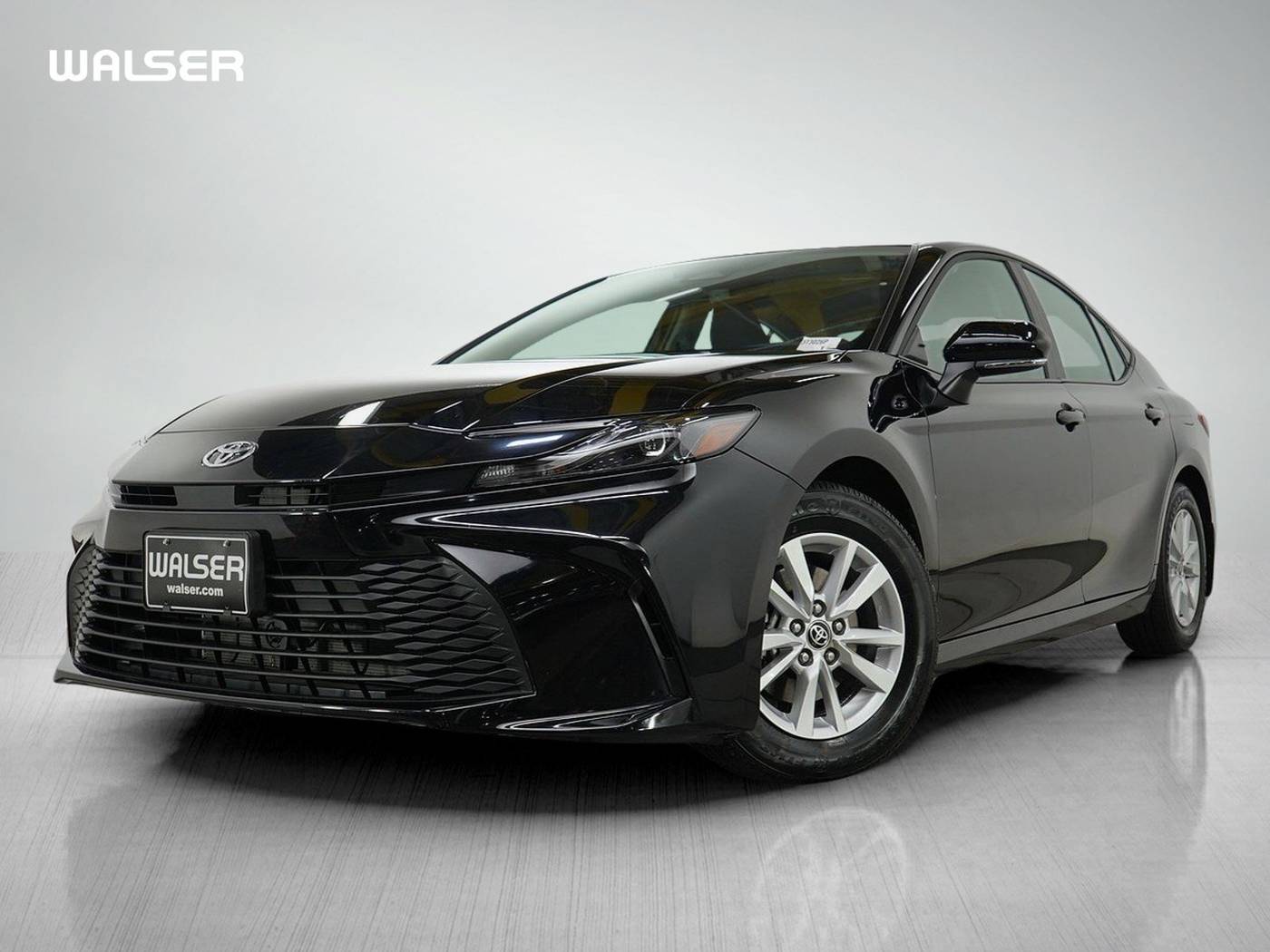 2025 Toyota Camry Hybrid LE — Sedan — 10,004 mi — Bloomington, MN