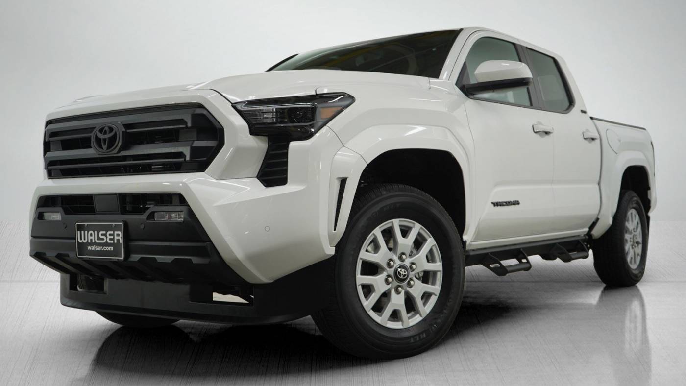 2024 Toyota Tacoma SR5 — Pickup Truck — 7,935 mi — Bloomington, MN