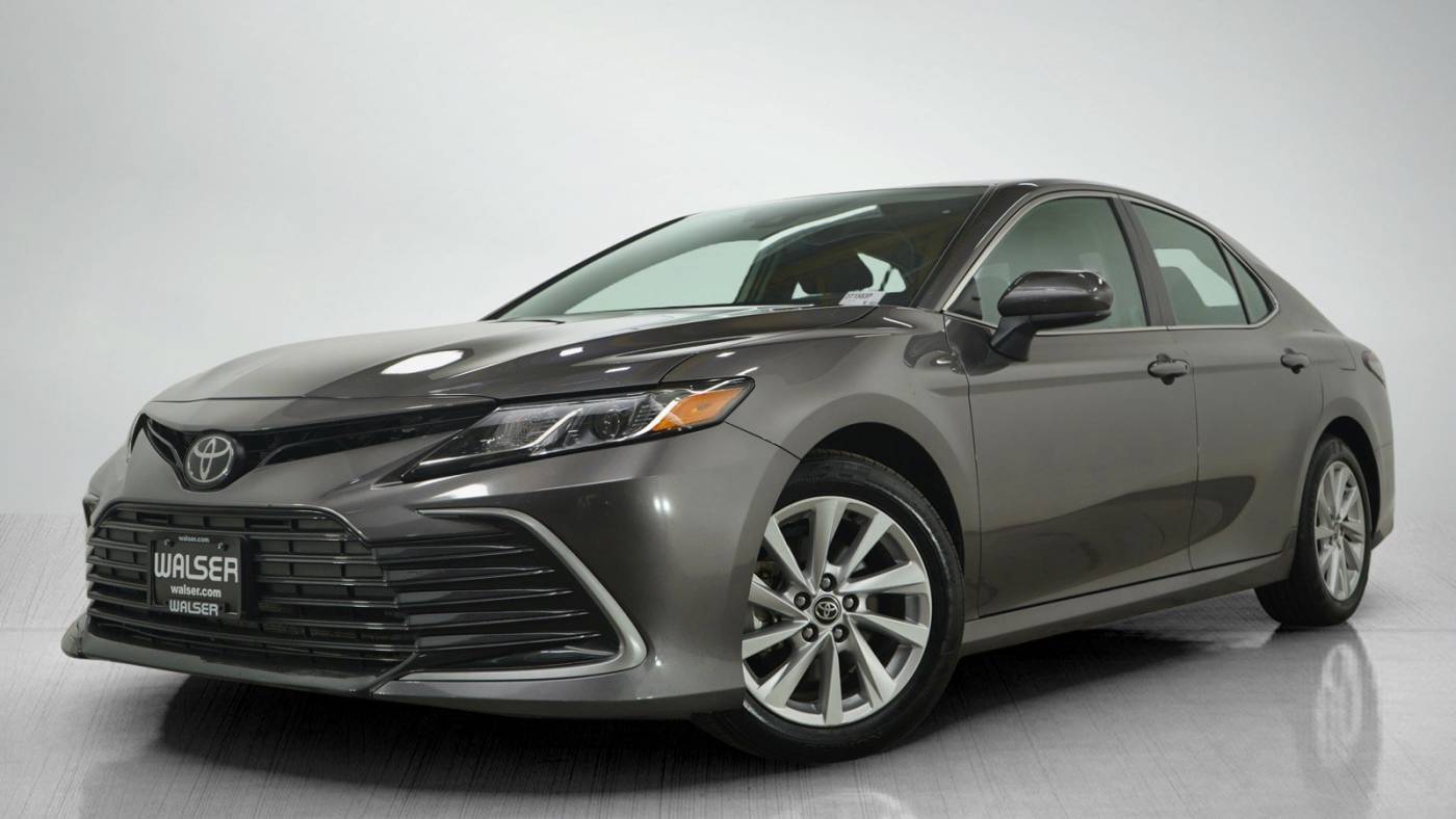 2024 Toyota Camry LE — Sedan — 27,330 mi — Bloomington, MN