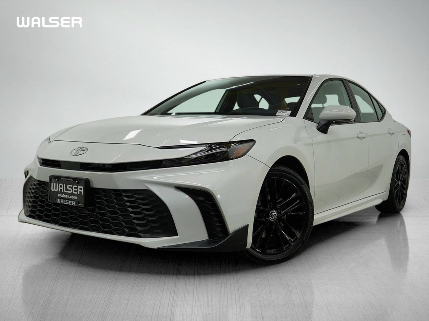 2025 Toyota Camry Hybrid SE — Sedan — 8,972 mi — Bloomington, MN