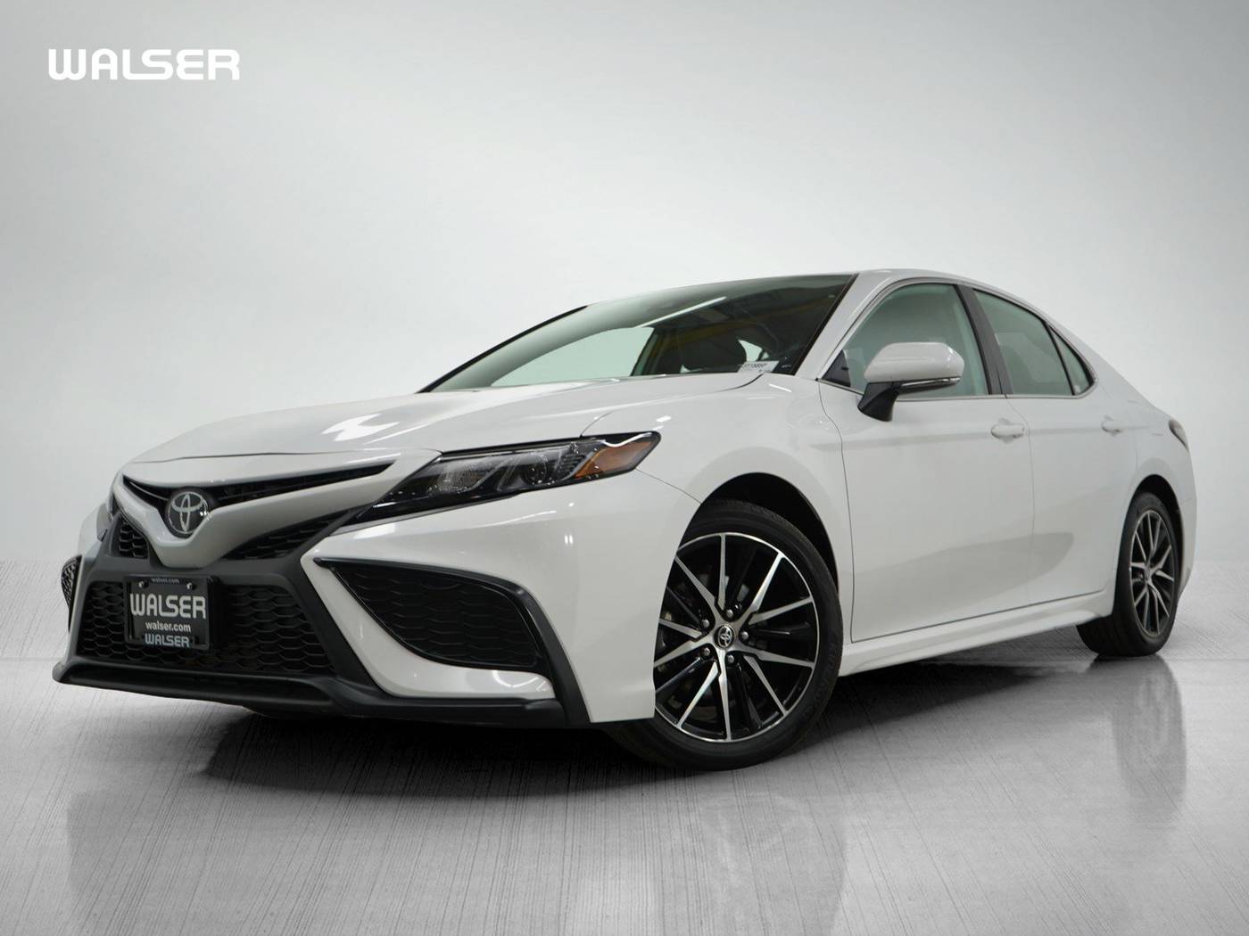 2024 Toyota Camry SE — Sedan — 21,267 mi — Bloomington, MN