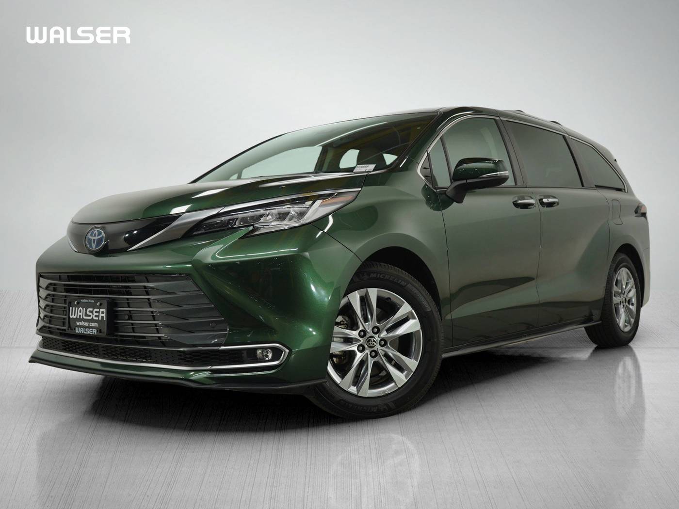 2022 Toyota Sienna Limited — Minivan — 115,167 mi — Bloomington, MN