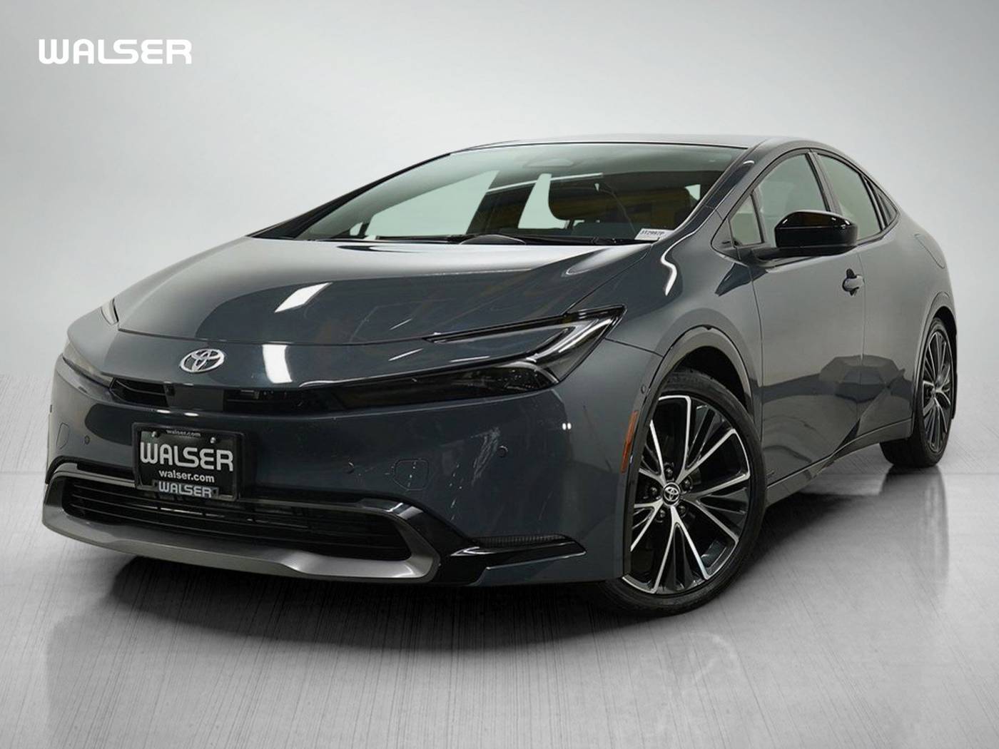 2025 Toyota Prius Limited — Hatchback — 8,523 mi — Bloomington, MN