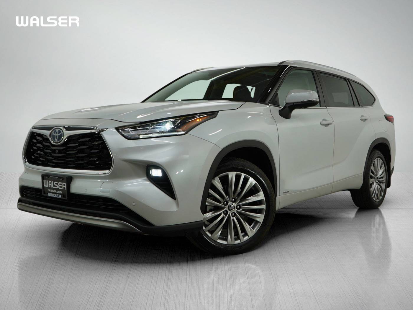 2023 Toyota Highlander Hybrid Platinum — SUV — 24,935 mi — Bloomington, MN
