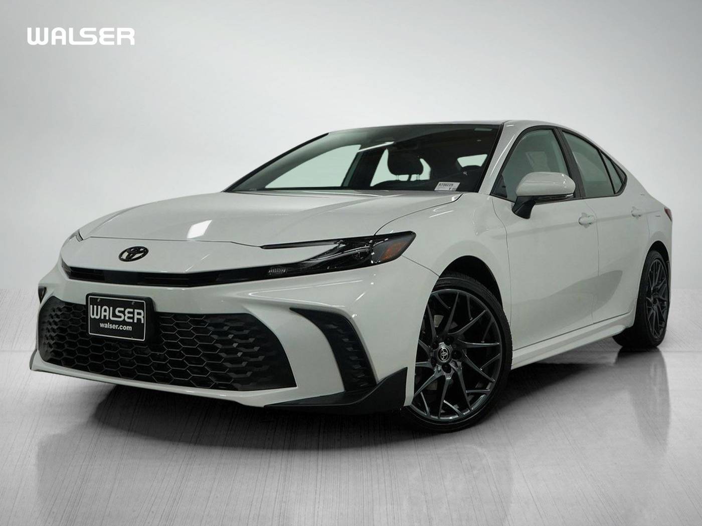 2025 Toyota Camry SE — Sedan — 2,403 mi — Bloomington, MN