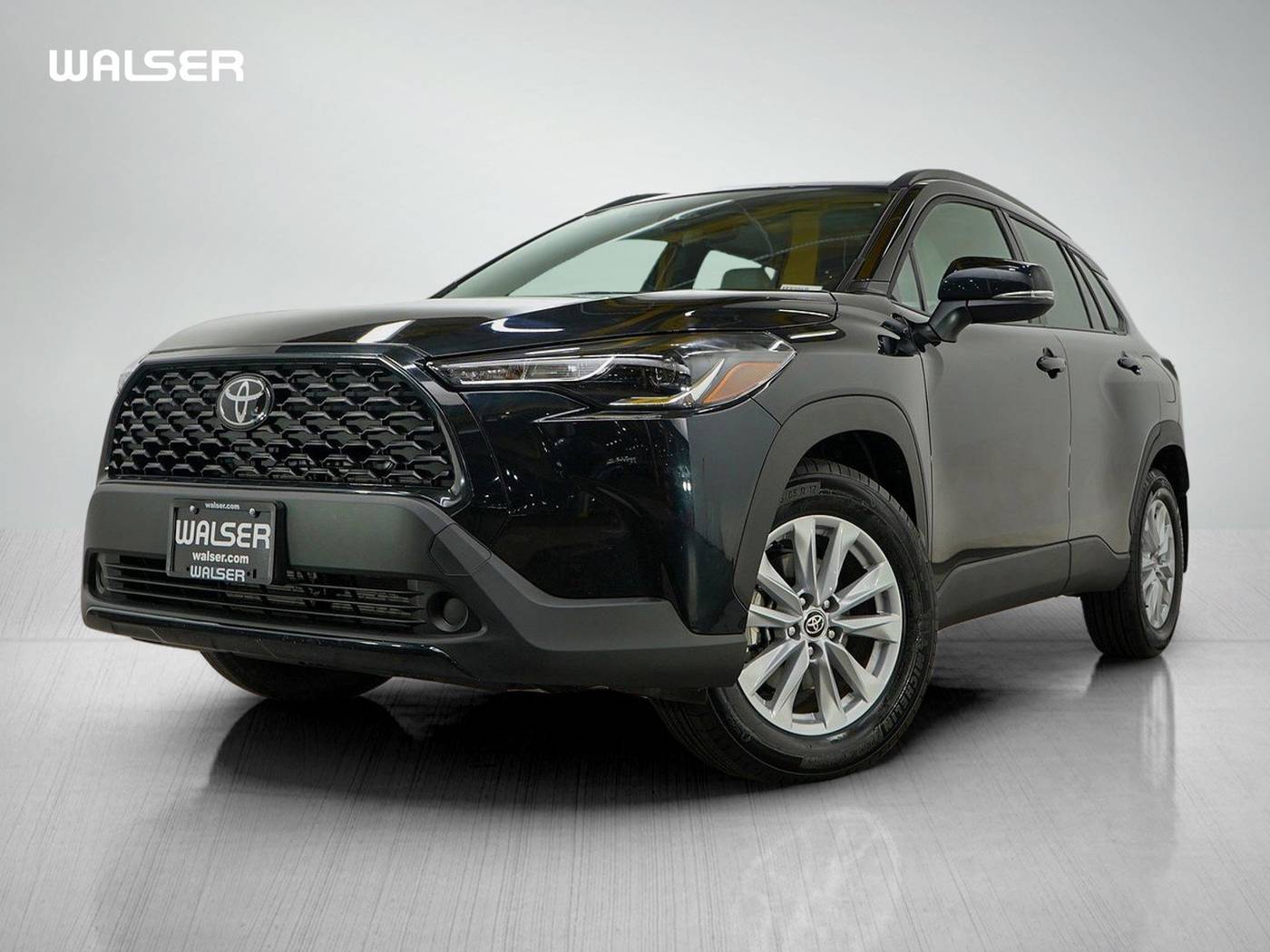 2025 Toyota Corolla Cross LE — SUV — 4,468 mi — Bloomington, MN