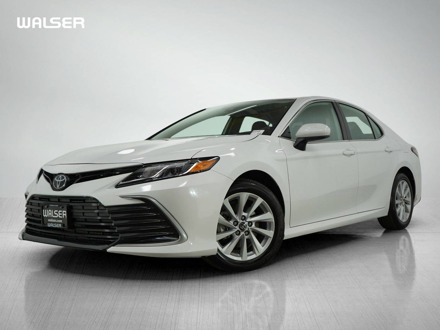 2024 Toyota Camry LE — Sedan — 27,400 mi — Bloomington, MN