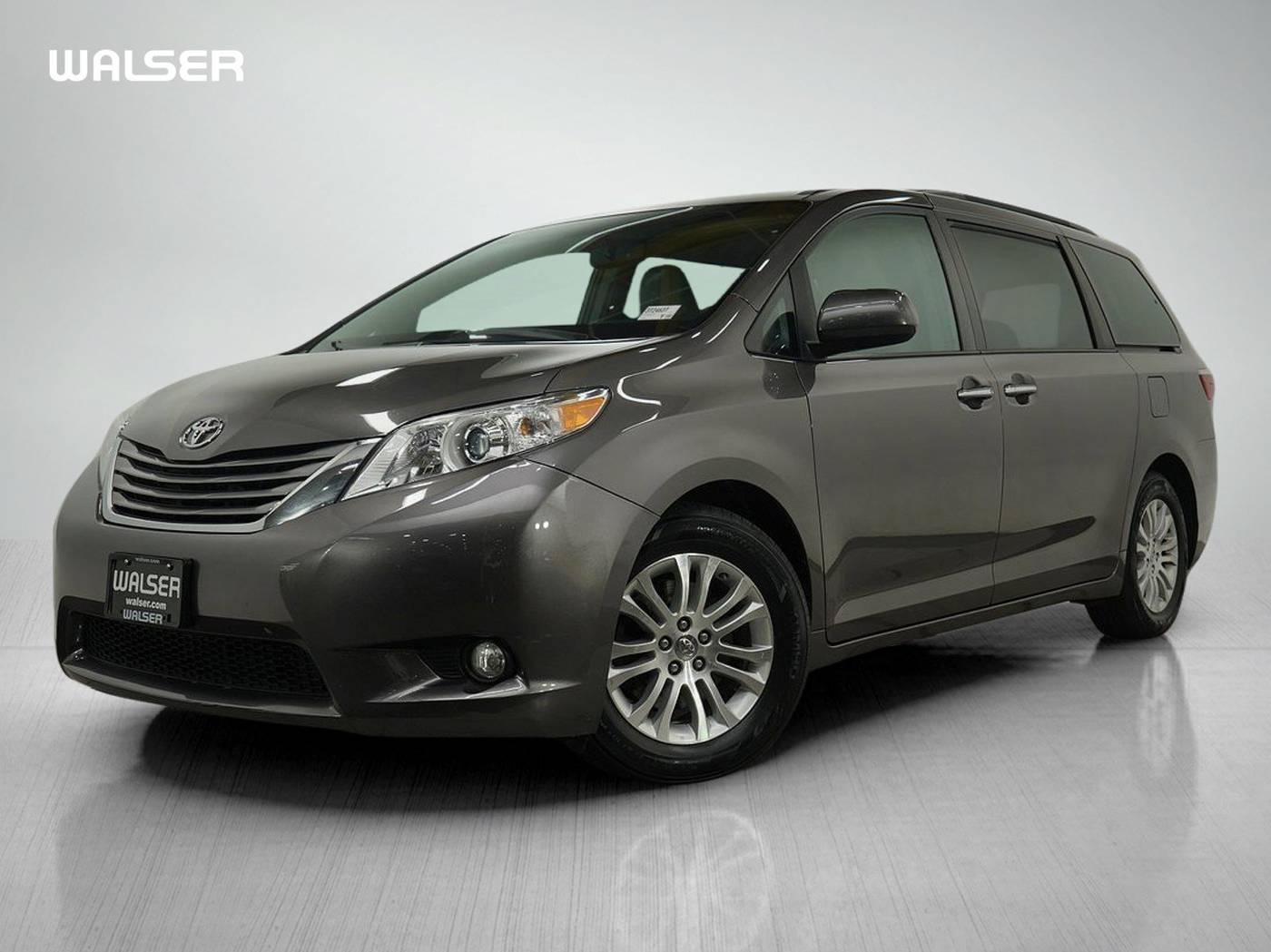 2015 Toyota Sienna XLE — Minivan — 66,490 mi — Bloomington, MN