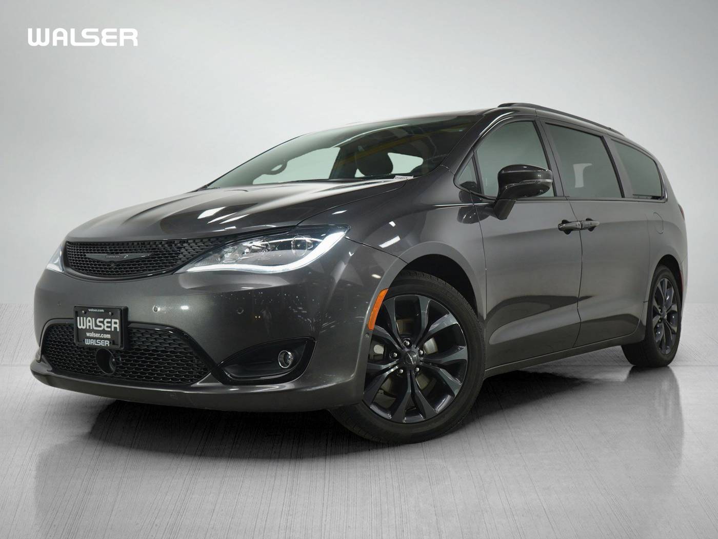 2018 Chrysler Pacifica Limited — Minivan — 93,219 mi — Bloomington, MN