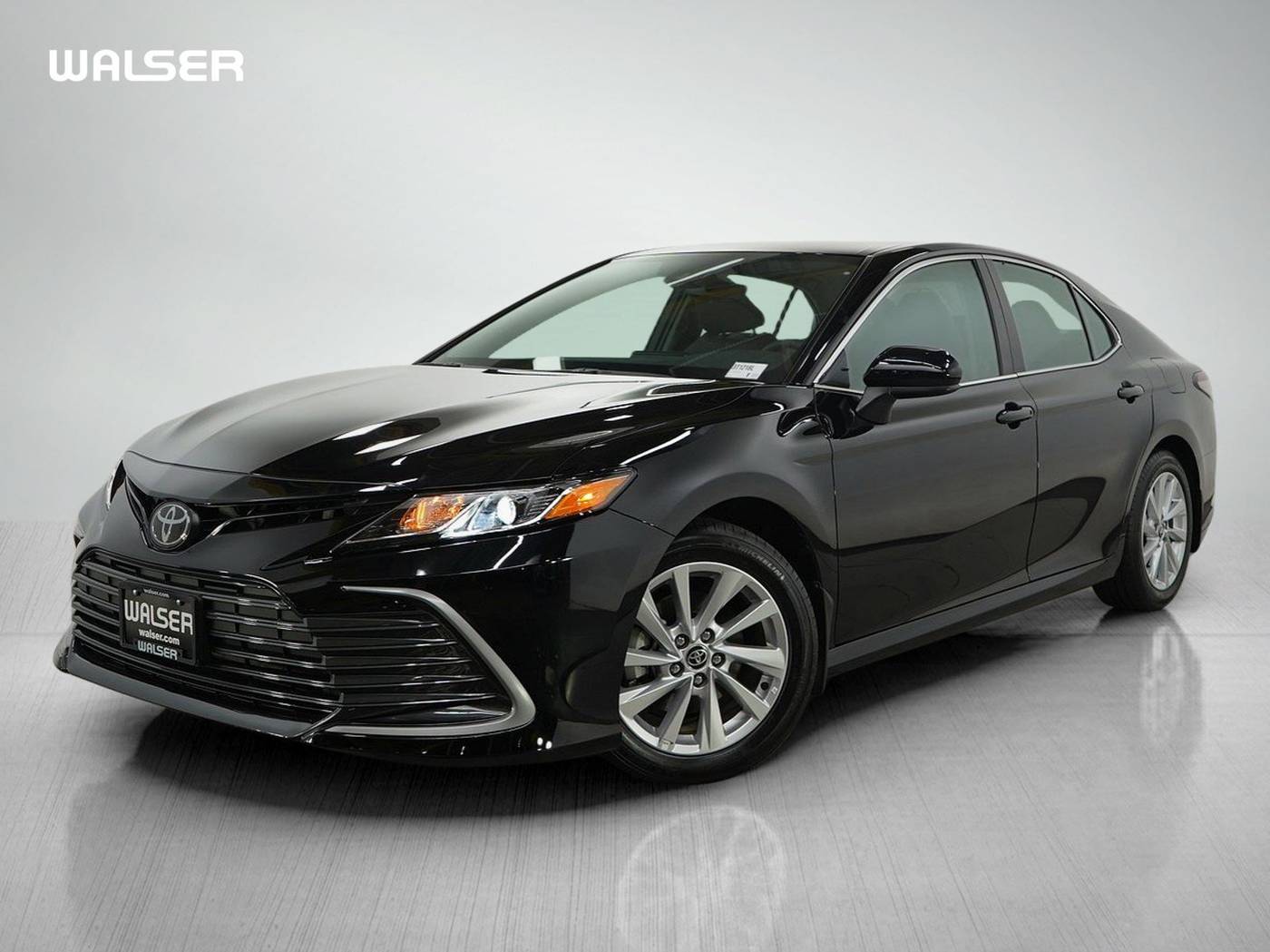 2023 Toyota Camry LE — Sedan — 9,832 mi — Bloomington, MN