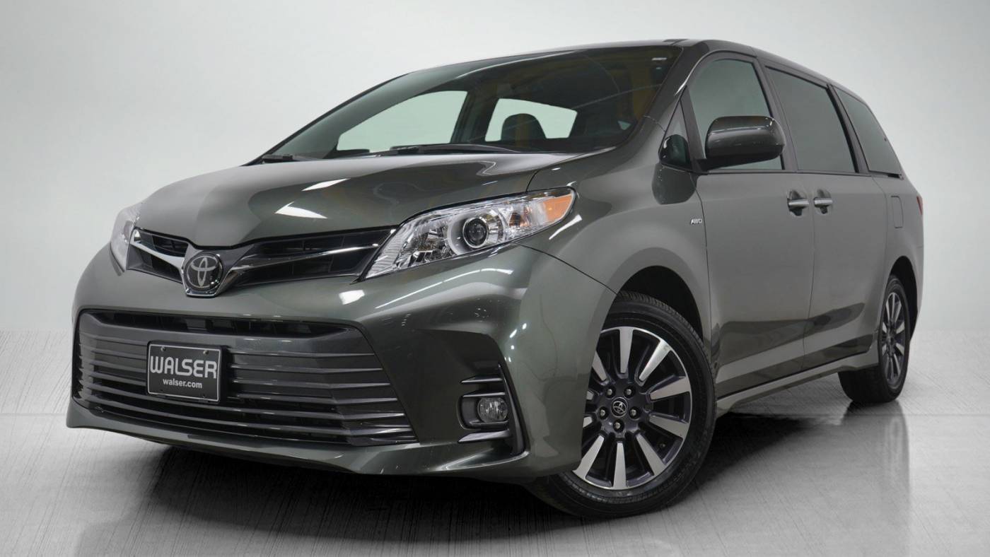 2020 Toyota Sienna XLE — Minivan — 4,799 mi — Bloomington, MN