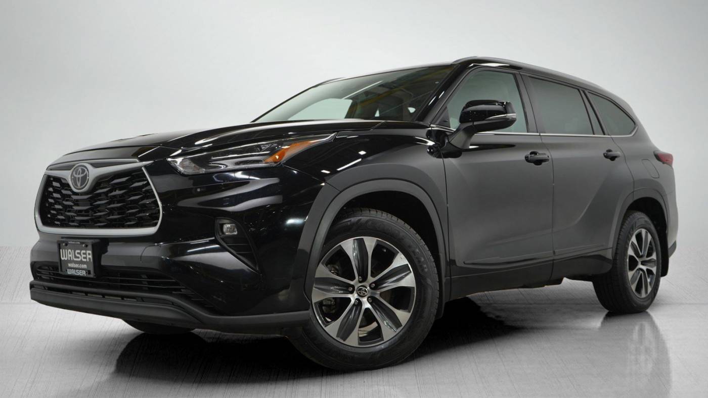 2022 Toyota Highlander XLE — SUV — 42,398 mi — Bloomington, MN