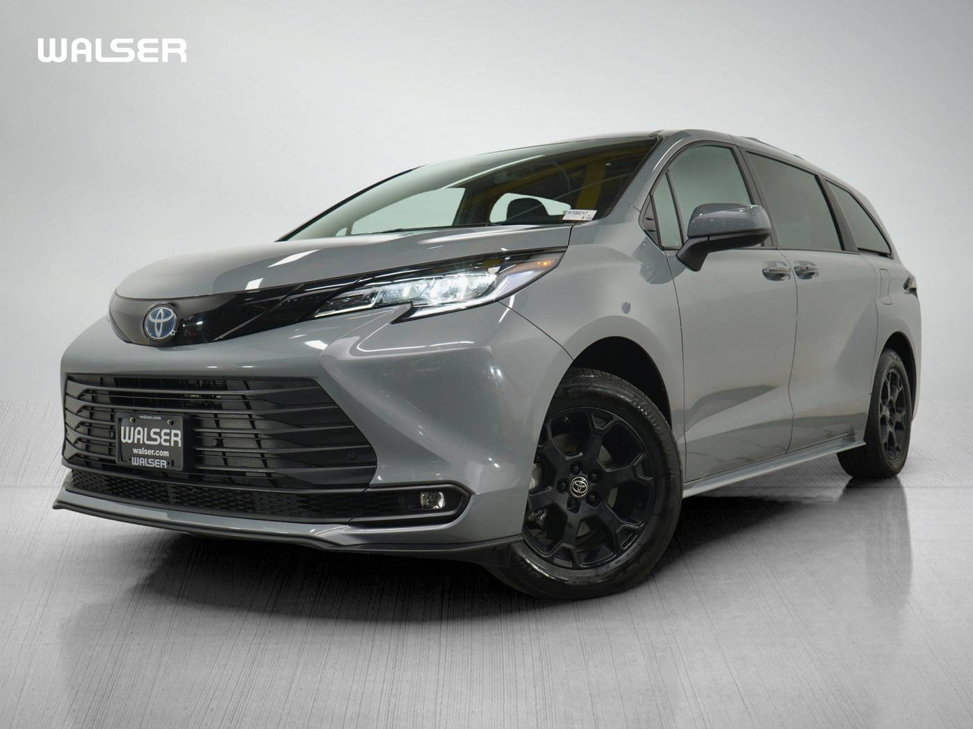 2025 Toyota Sienna Woodland Edition — Minivan — 10,018 mi — Bloomington, MN