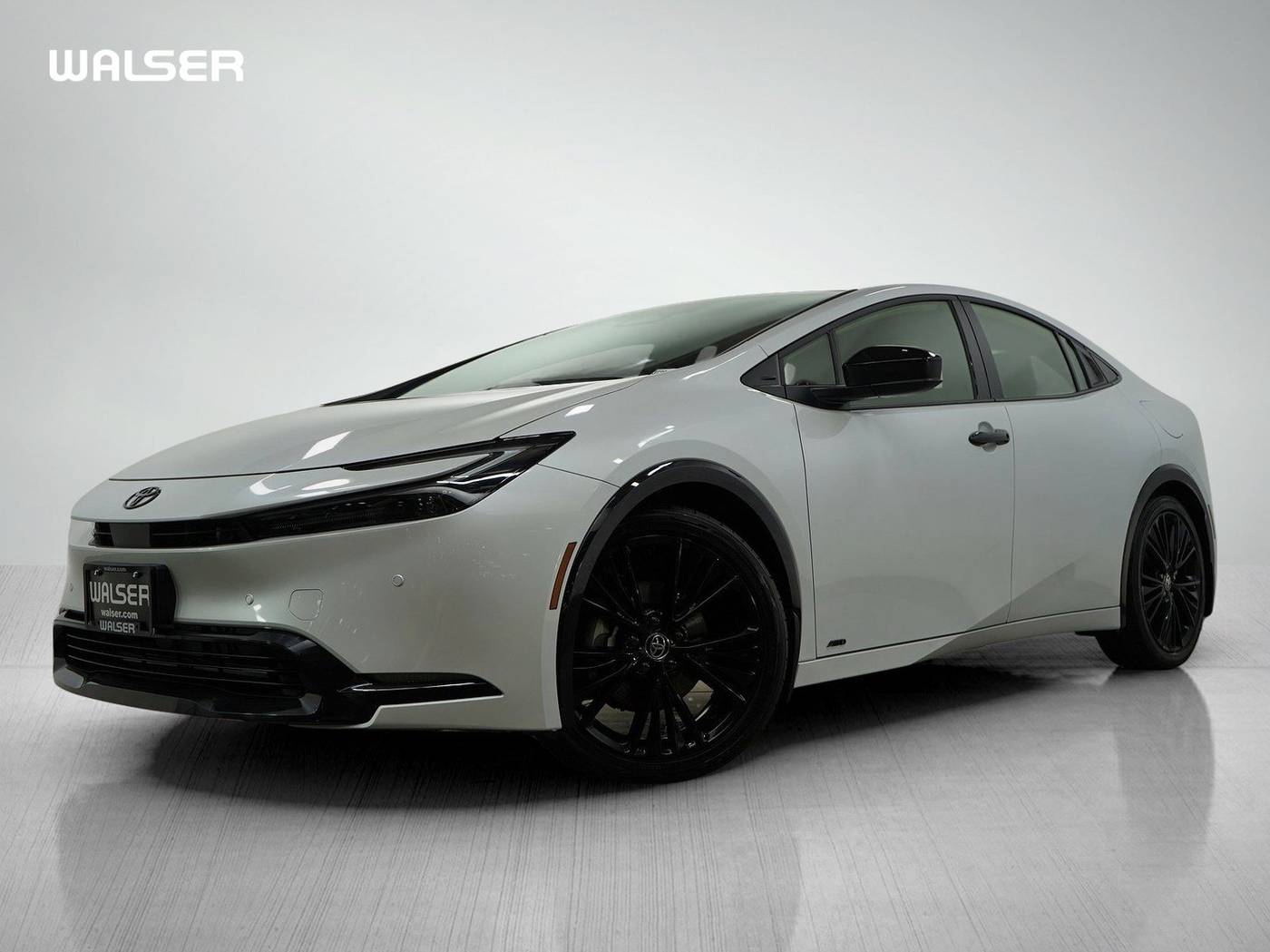 2025 Toyota Prius Limited — Hatchback — 9,554 mi — Bloomington, MN