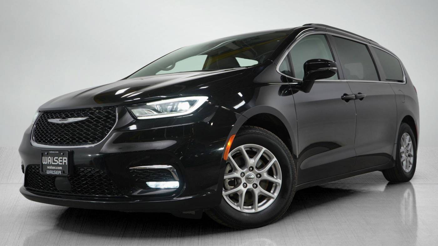 2022 Chrysler Pacifica Touring L — Minivan — 82,554 mi — Bloomington, MN