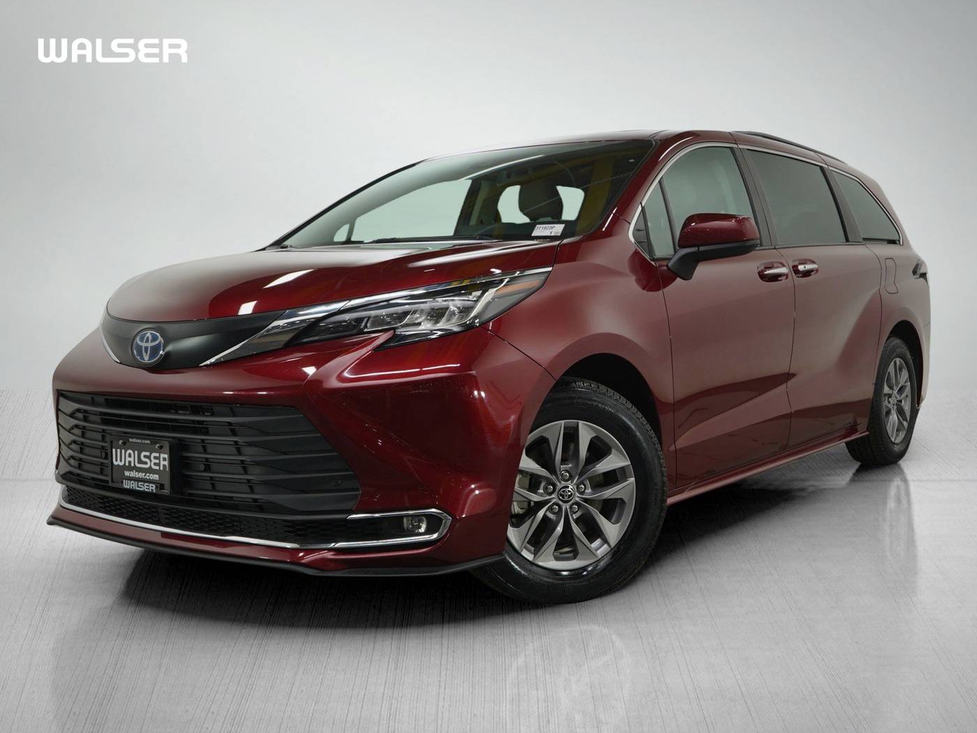 2023 Toyota Sienna XLE — Minivan — 52,185 mi — Bloomington, MN