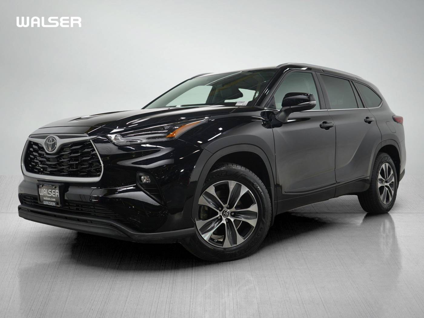 2023 Toyota Highlander XLE — SUV — 64,141 mi — Bloomington, MN