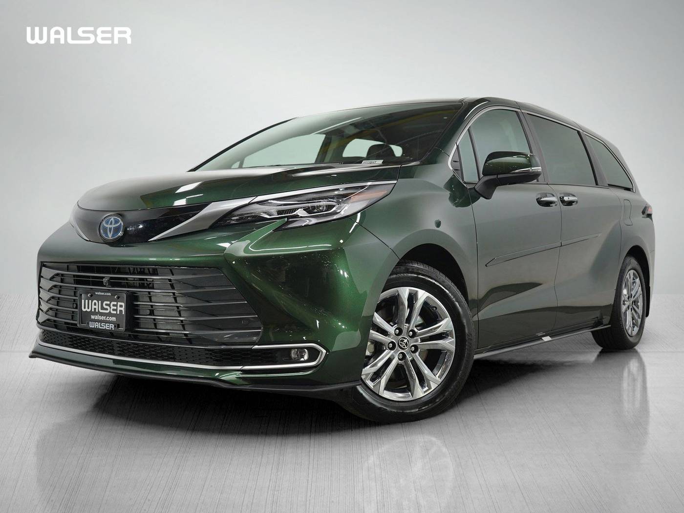 2023 Toyota Sienna Platinum — Minivan — 13,647 mi — Bloomington, MN