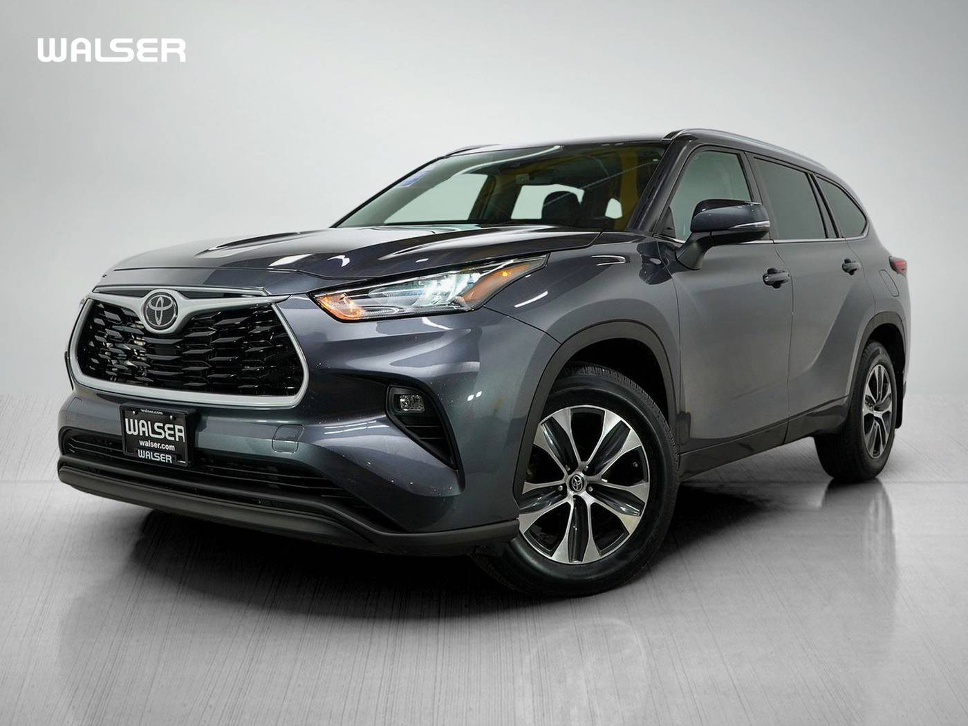 2021 Toyota Highlander XLE — SUV — 68,900 mi — Bloomington, MN