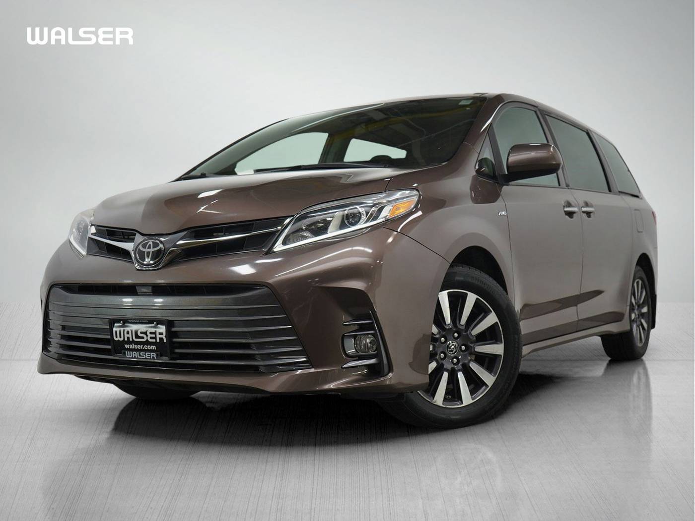 2018 Toyota Sienna XLE — Minivan — 56,096 mi — Bloomington, MN