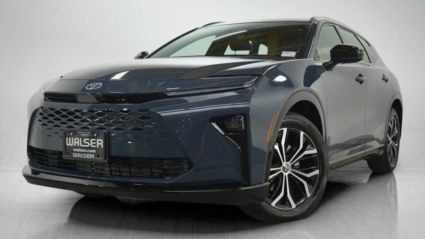 2025 Toyota Crown Signia XLE — SUV — 7,629 mi — Bloomington, MN