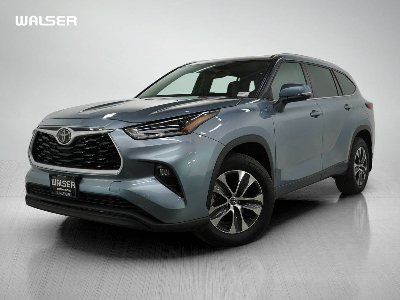2021 Toyota Highlander XLE — SUV — 31,606 mi — Bloomington, MN