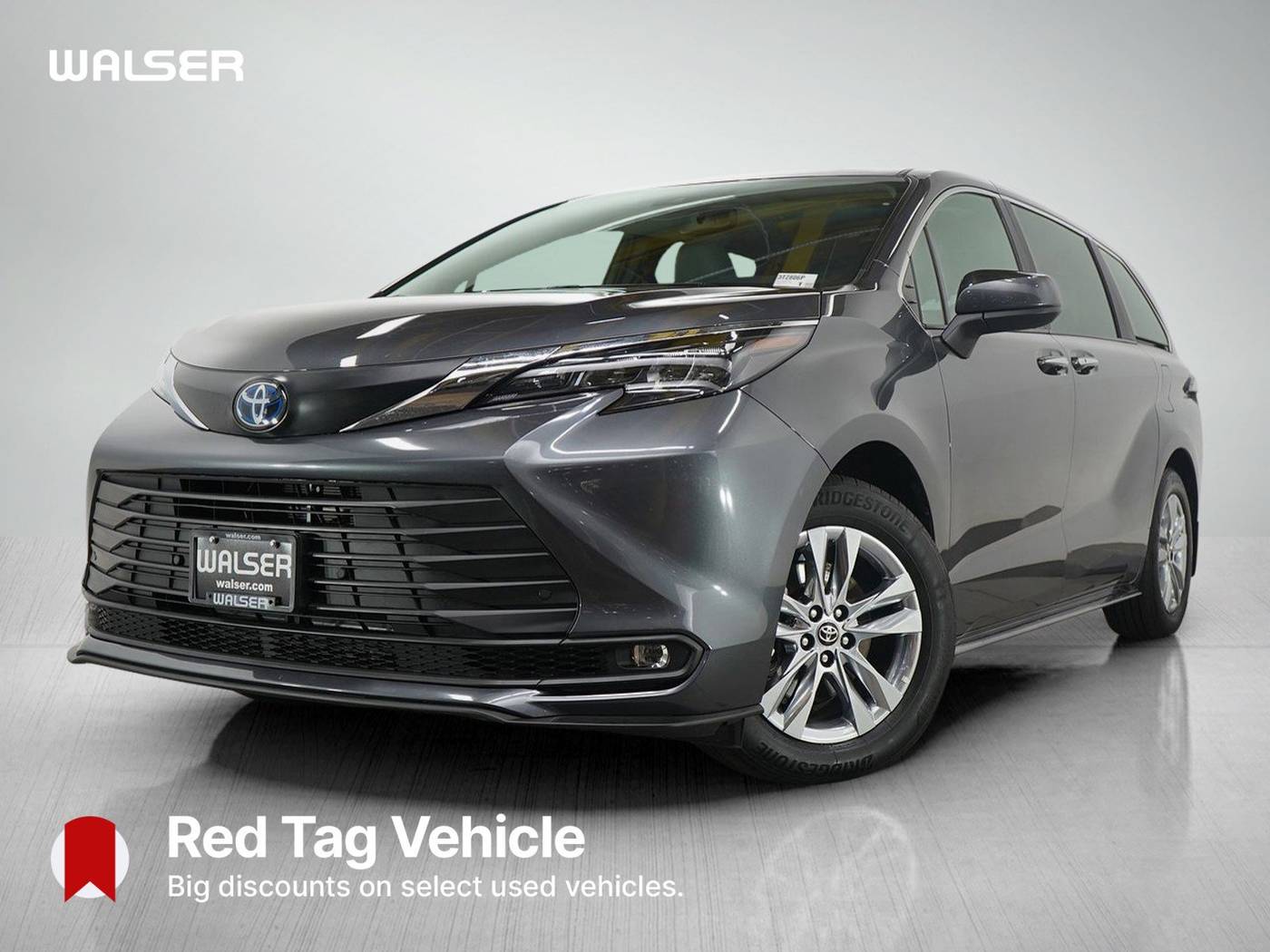 2025 Toyota Sienna XLE — Minivan — 9,425 mi — Bloomington, MN