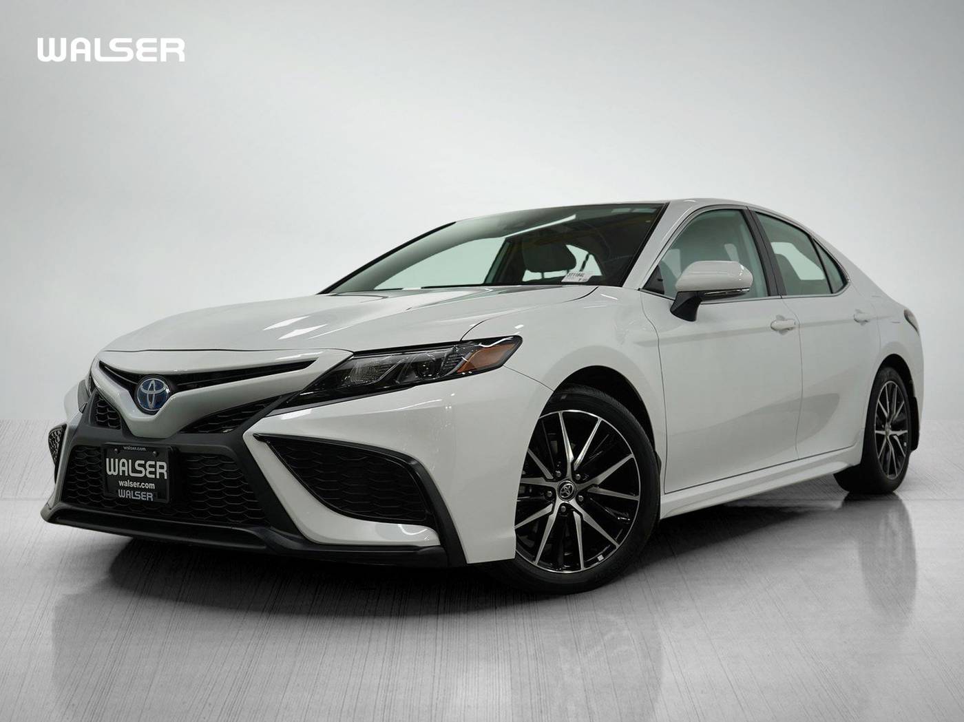2024 Toyota Camry Hybrid SE — Sedan — 18,103 mi — Bloomington, MN