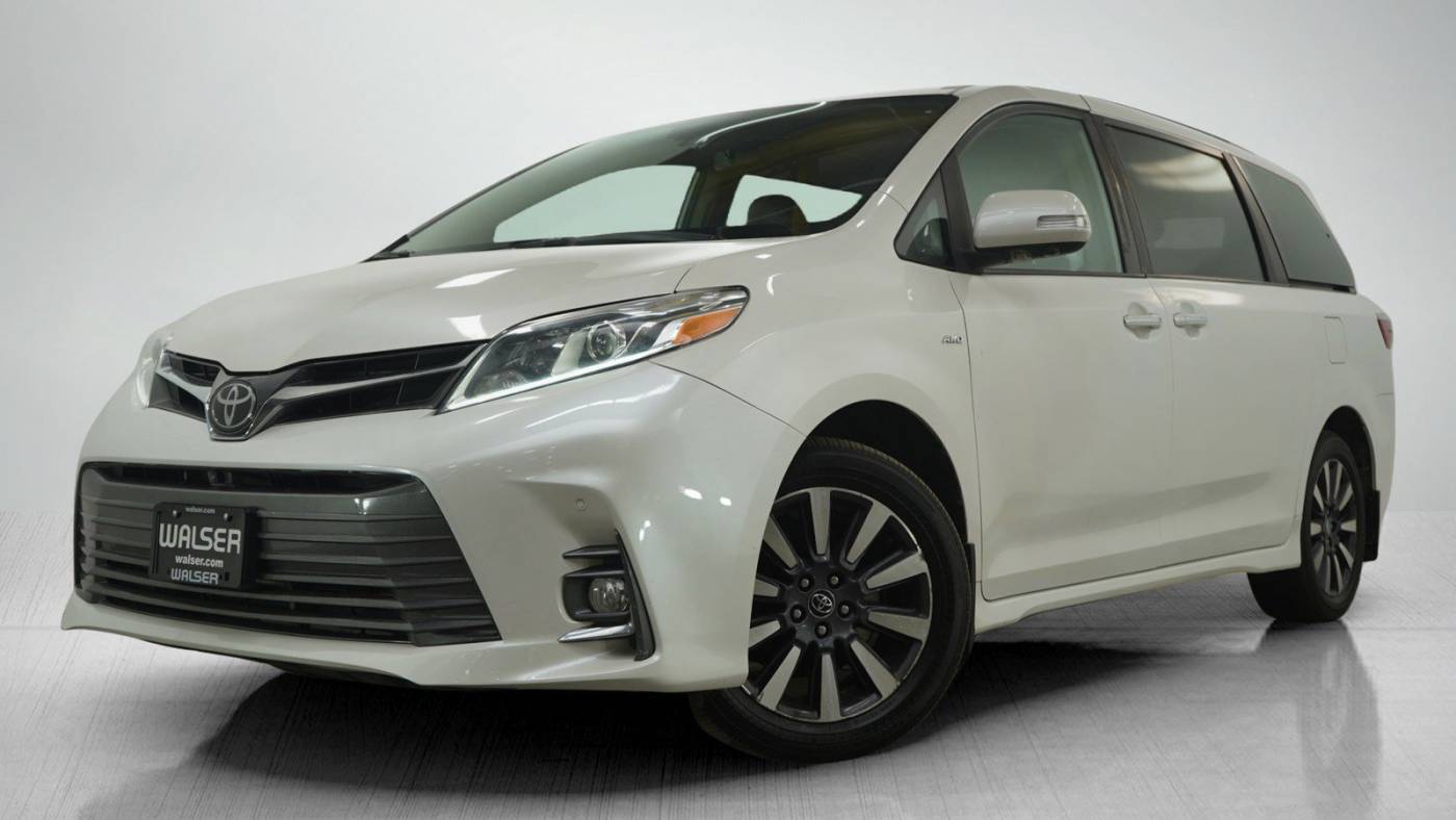 2020 Toyota Sienna XLE — Minivan — 111,020 mi — Bloomington, MN