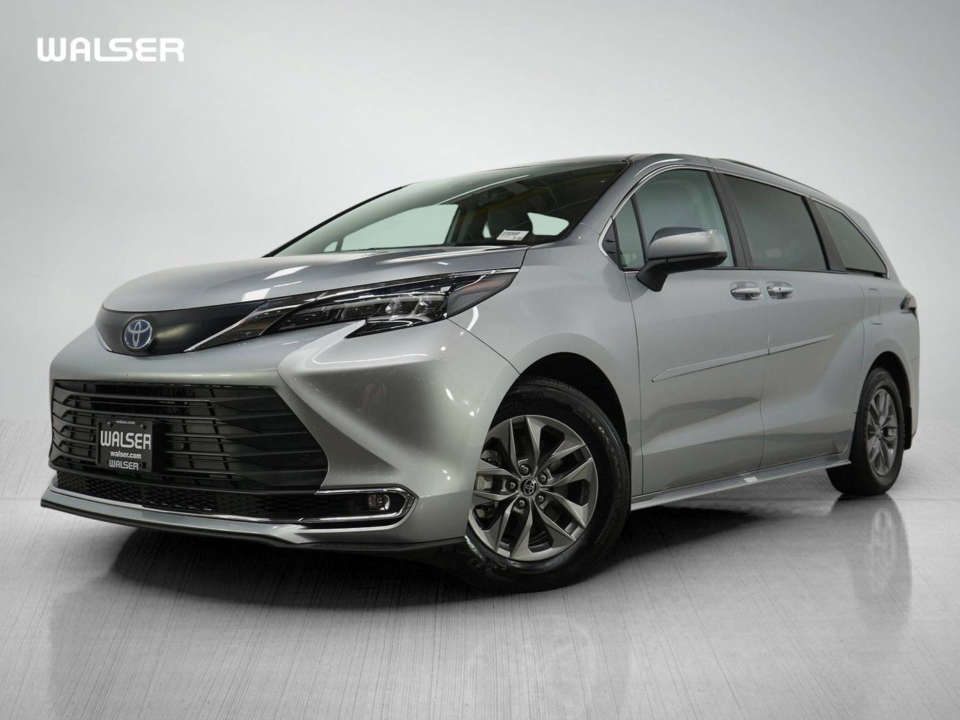 2024 Toyota Sienna XLE — Minivan — 34,299 mi — Bloomington, MN
