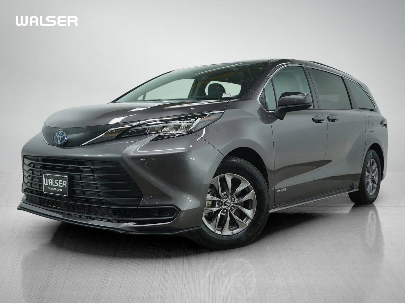 2021 Toyota Sienna LE — Minivan — 25,610 mi — Bloomington, MN