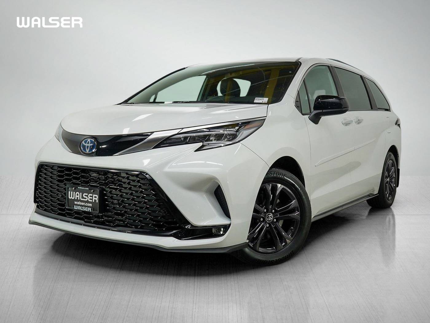 2024 Toyota Sienna XSE — Minivan — 69,090 mi — Bloomington, MN