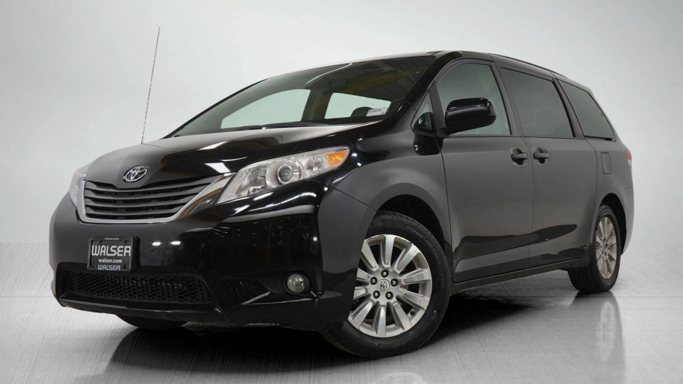 2013 Toyota Sienna XLE — Minivan — 178,379 mi — Bloomington, MN
