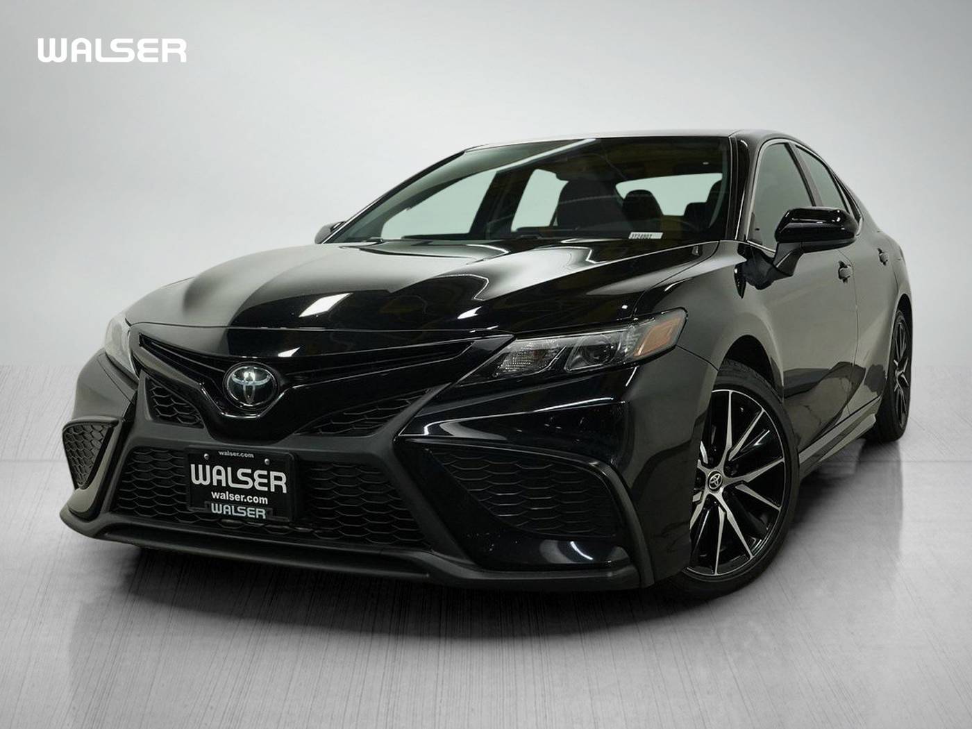 2021 Toyota Camry SE — Sedan — 106,135 mi — Bloomington, MN