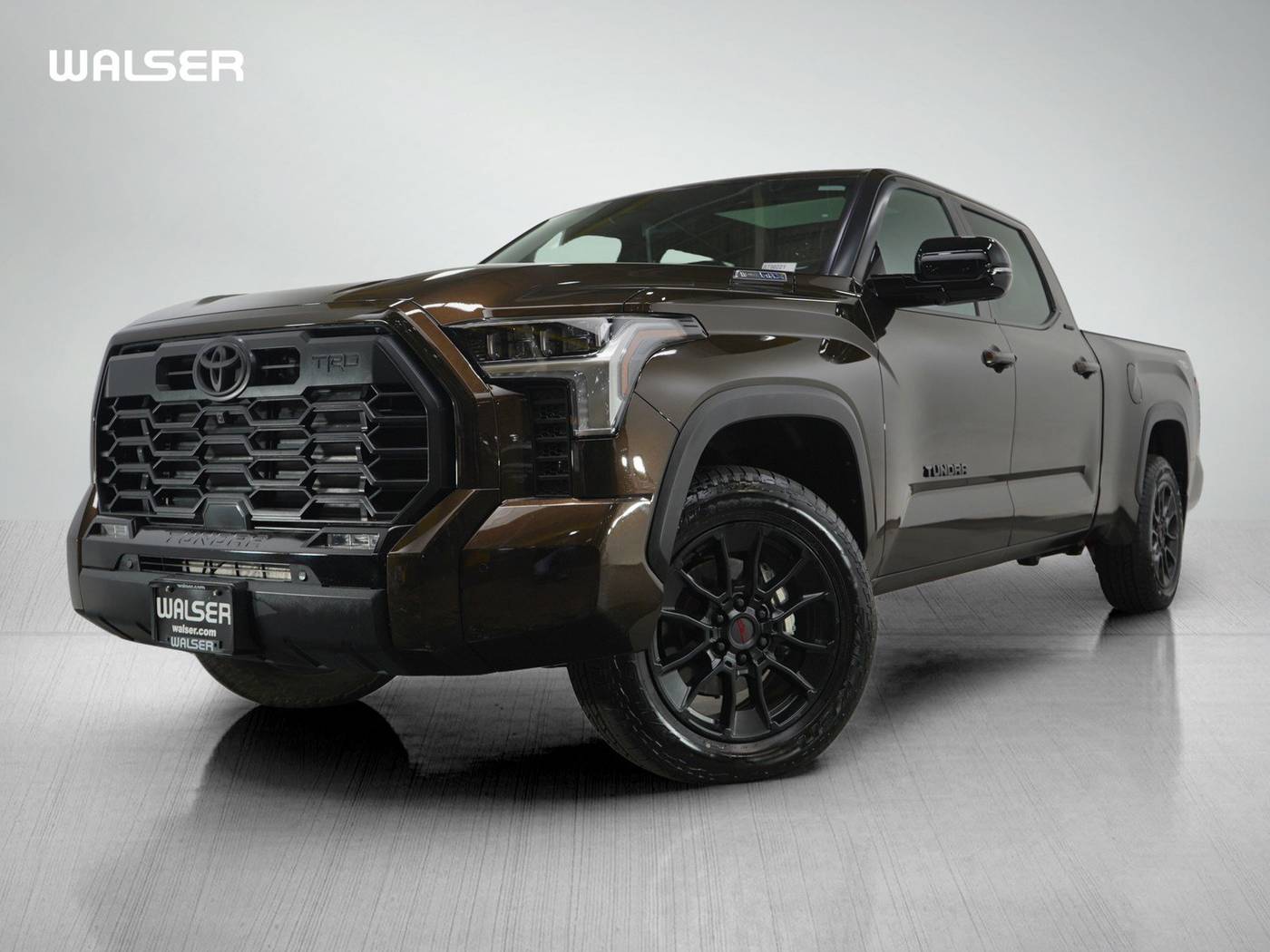 2025 Toyota Tundra Hybrid Limited — Pickup Truck — 4,208 mi — Bloomington, MN