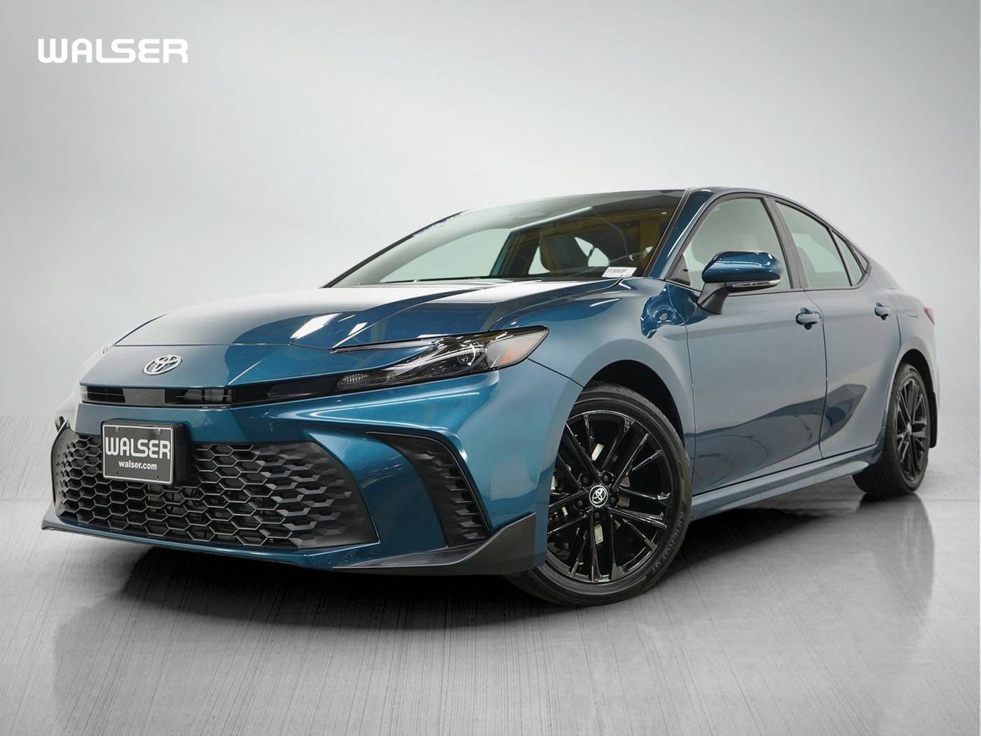 2025 Toyota Camry Hybrid SE — Sedan — 10,164 mi — Bloomington, MN